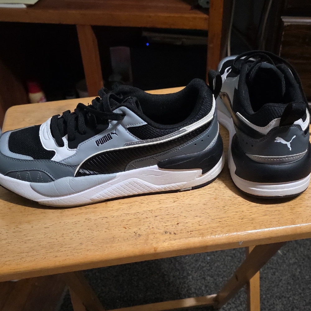 Puma Black and Gray X-RAY 2 SQUARE Sneakers Retro-Inspired Design